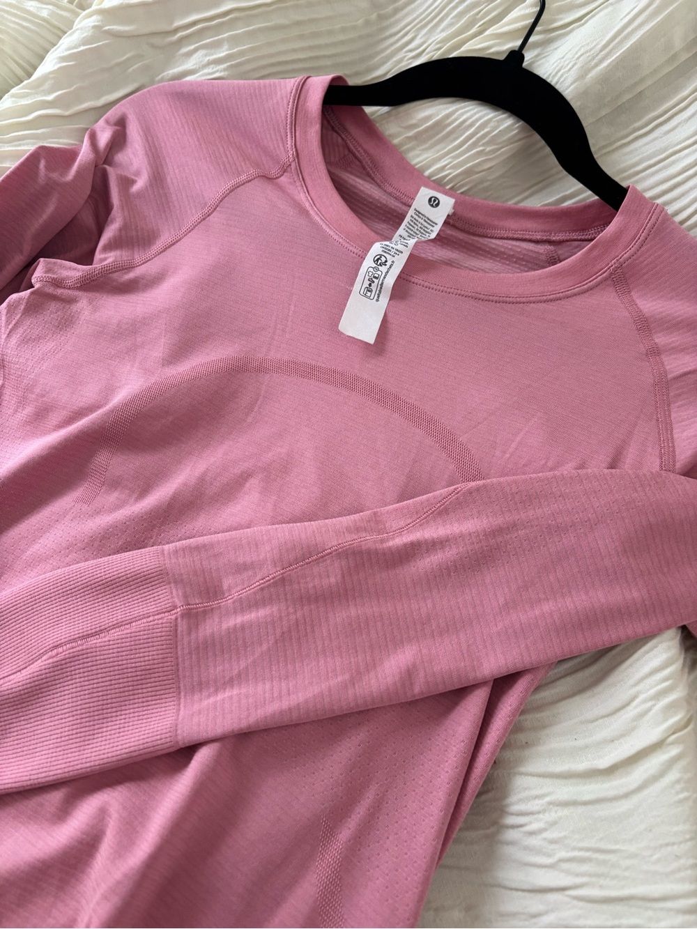 Lululemon Women’s Pink Athletic Long Sleeve